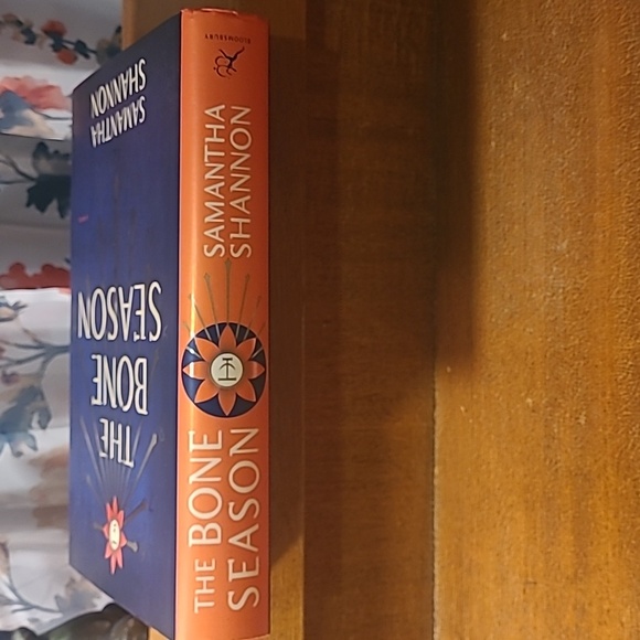 Out Of Print Copy The Bone Season Hardcover Book - Picture 2 of 6